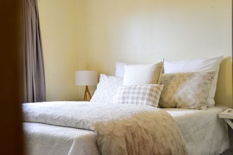 Photo of property in 54 Heath Street, St Andrews, Hamilton, 3200