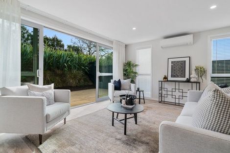 Photo of property in 36 Metoriti Crescent, Karaka, 2124