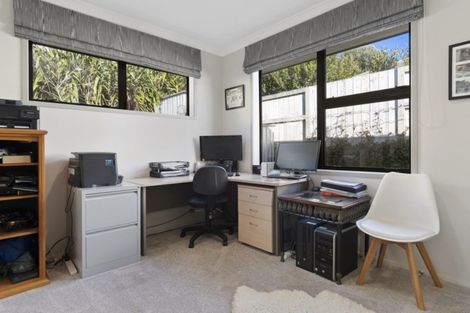 Photo of property in 26 Broadwater Close, Pyes Pa, Tauranga, 3112