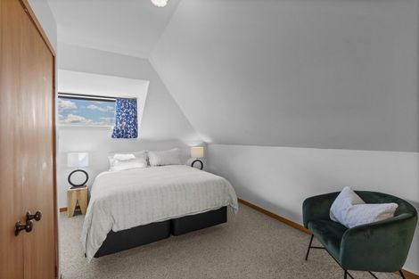 Photo of property in 8 Oregon Drive, Kelvin Heights, Queenstown, 9300