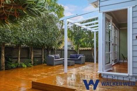 Photo of property in 6 Powell Street, Avondale, Auckland, 1026
