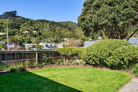 Photo of property in 96 Muritai Road, Eastbourne, Lower Hutt, 5013