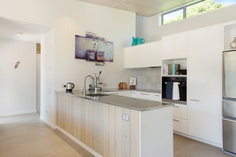 Photo of property in 29a Greenaway Road, Waikanae, 5036