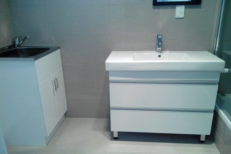 Photo of property in 2/1296 Dominion Road, Mount Roskill, Auckland, 1041