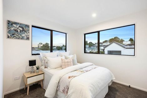 Photo of property in 5/81 Vodanovich Road, Te Atatu South, Auckland, 0610