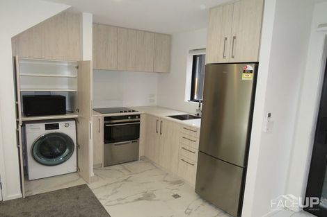 Photo of property in 9/10 Wilsher Crescent, Henderson, Auckland, 0612