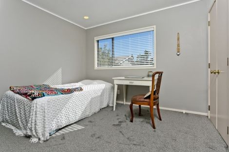 Photo of property in 12 Capri Place, Unsworth Heights, Auckland, 0632