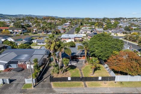 Photo of property in 3 Halberg Street, Papakura, 2110