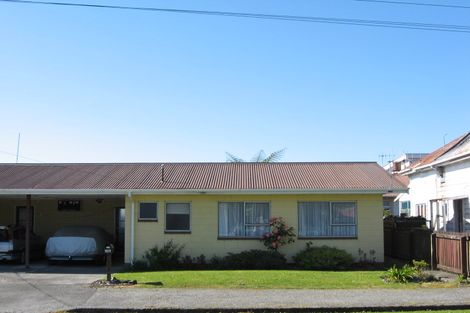 Photo of property in 29 Wakefield Street, Westport, 7825