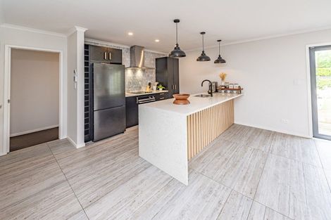 Photo of property in 13 Magnolia Crescent, Tawhero, Whanganui, 4501