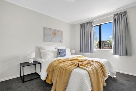 Photo of property in 2/9 Porchester Road, Papakura, 2110