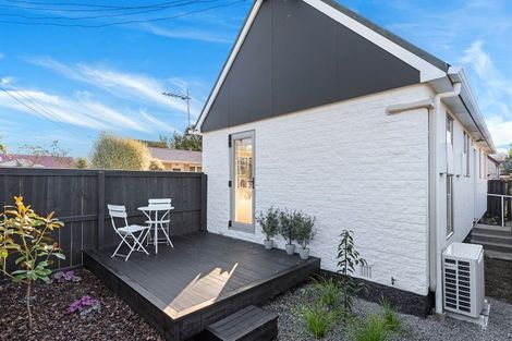 Photo of property in 1/11 Radnor Street, St Albans, Christchurch, 8014