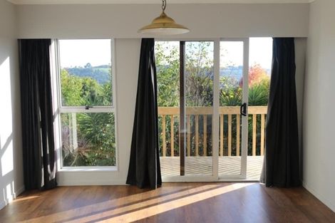 Photo of property in 1 Cromwell Place, Pukekohe, 2120