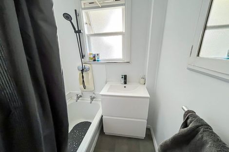 Photo of property in 660 Featherston Street, Roslyn, Palmerston North, 4414