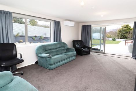 Photo of property in 16 Rees Street, Duntroon, Oamaru, 9494