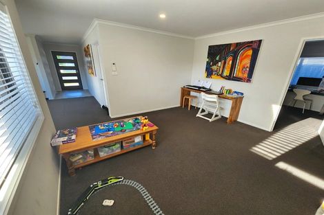 Photo of property in 15 Harding Drive, Papamoa Beach, Papamoa, 3118