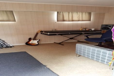 Photo of property in 28 Glynnbrooke Street, Te Atatu South, Auckland, 0610