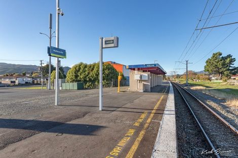 Photo of property in 8 Cole Grove, Wallaceville, Upper Hutt, 5018