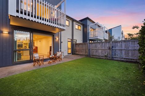 Photo of property in 27 Carder Court, Hobsonville, Auckland, 0618