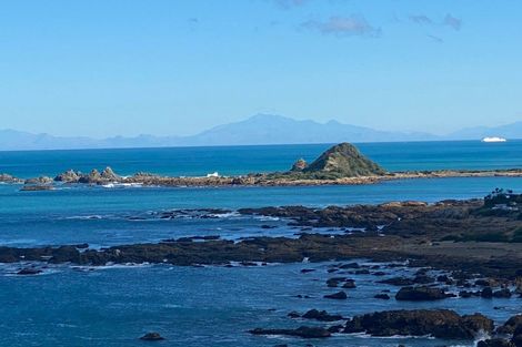 Photo of property in 235 Houghton Bay Road, Houghton Bay, Wellington, 6023