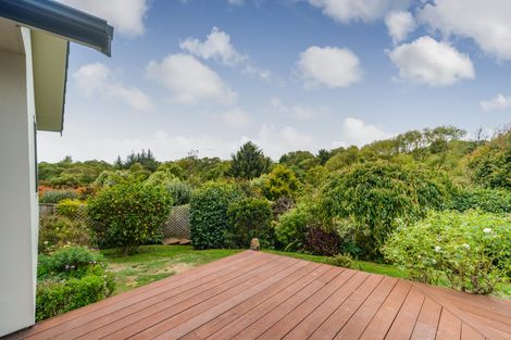 Photo of property in 15 Greenwood Place, Fitzherbert, Palmerston North, 4410