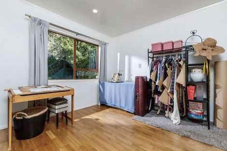 Photo of property in 28 King Richard Place, Browns Bay, Auckland, 0630