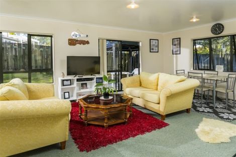 Photo of property in 18 Illana Place, Ranui, Auckland, 0612