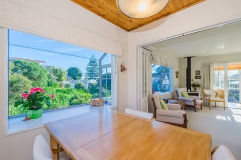 Photo of property in 10-10a Poplar Avenue, Raumati South, Paraparaumu, 5032
