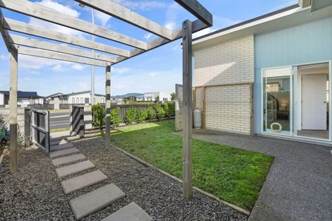 Photo of property in 18 Toi Place, Papamoa, 3118