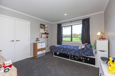 Photo of property in 12 Faydon Close, Ohau, Levin, 5570