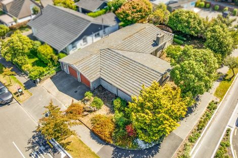 Photo of property in 2 Moorpark Place, Ilam, Christchurch, 8041