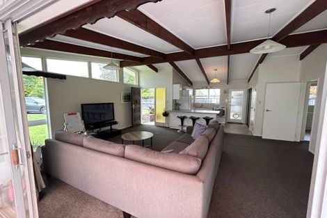 Photo of property in 19 Nimmo Avenue, Waikanae, 5036