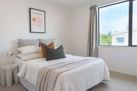 Photo of property in 12b Titoki Street, Te Atatu Peninsula, Auckland, 0610
