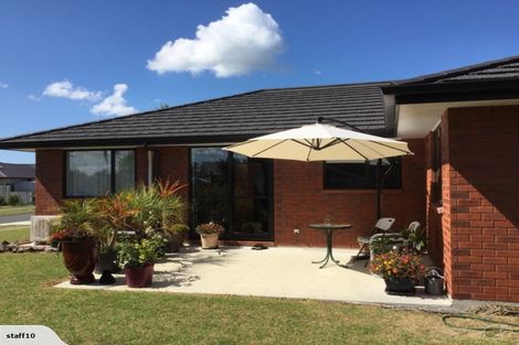 Photo of property in 12 O'farrell Drive, One Tree Point, 0118