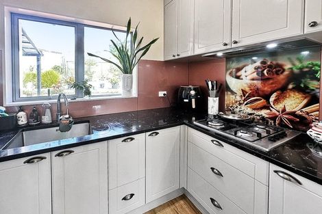 Photo of property in 52 Riverhead Point Drive, Riverhead, 0820