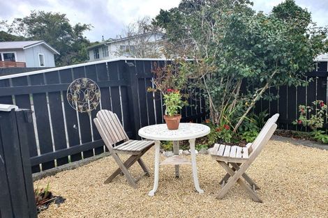 Photo of property in 16 Clematis Grove, Maungaraki, Lower Hutt, 5010