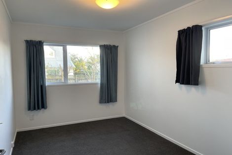 Photo of property in 1/5 Sunnynook Road, Forrest Hill, Auckland, 0620