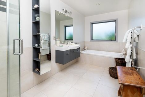 Photo of property in 74 Compass Way, Half Moon Bay, Auckland, 2012