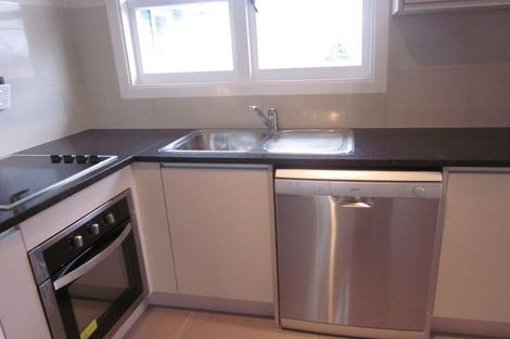 Photo of property in 458 Glenfield Road, Glenfield, Auckland, 0629