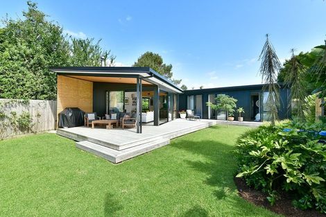 Photo of property in 59 The Circle, Manly, Whangaparaoa, 0930