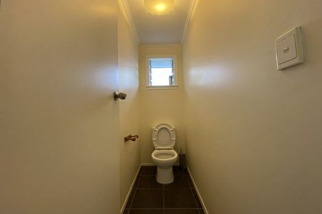 Photo of property in 12 Trinidad Road, Sunnynook, Auckland, 0620