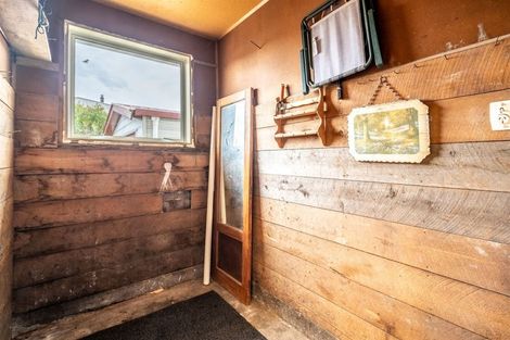 Photo of property in 1 Crombie Street, Gore, 9710