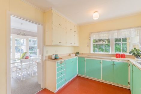 Photo of property in 27 Renown Road, Raumati South, Paraparaumu, 5032