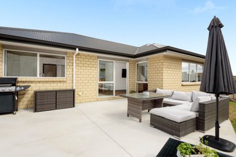 Photo of property in 16 Antrim Glade, Welcome Bay, Tauranga, 3175