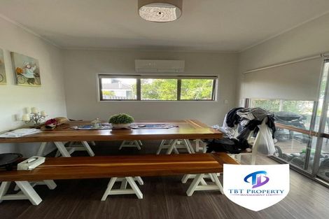 Photo of property in 12a Beach Road, Mellons Bay, Auckland, 2014