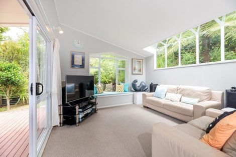 Photo of property in 9 Kauri Road, Birkenhead, Auckland, 0626