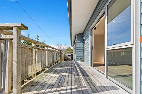 Photo of property in 3 Gazelle Avenue, Beach Haven, Auckland, 0626
