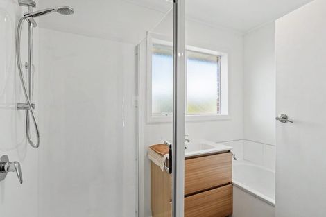 Photo of property in 11 Beatrice Place, Avonhead, Christchurch, 8042