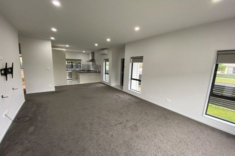 Photo of property in 1 Nagra Lane, Papakura, 2110