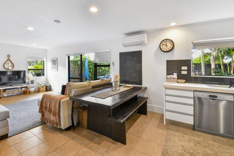 Photo of property in 34a Landscape Road, Pukekohe, 2120